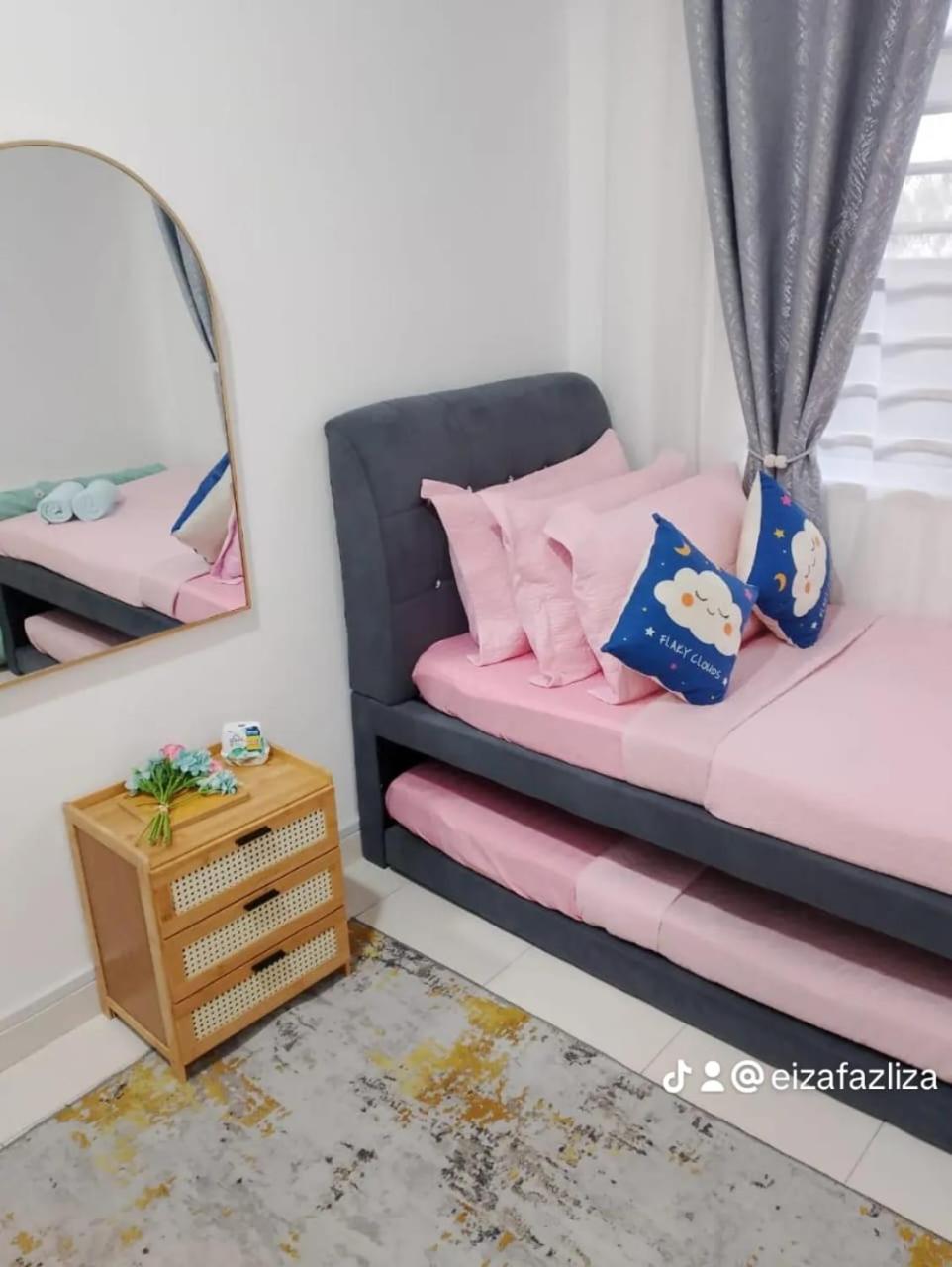 Fazlizasuite Homestay @ Teluk Kemang-Muslim Preferred Порт-Диксон Экстерьер фото