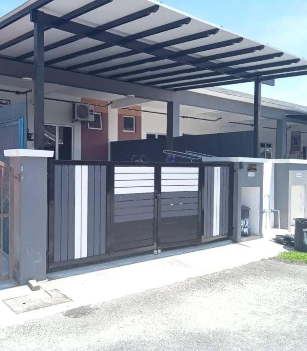 Fazlizasuite Homestay @ Teluk Kemang-Muslim Preferred Порт-Диксон Экстерьер фото